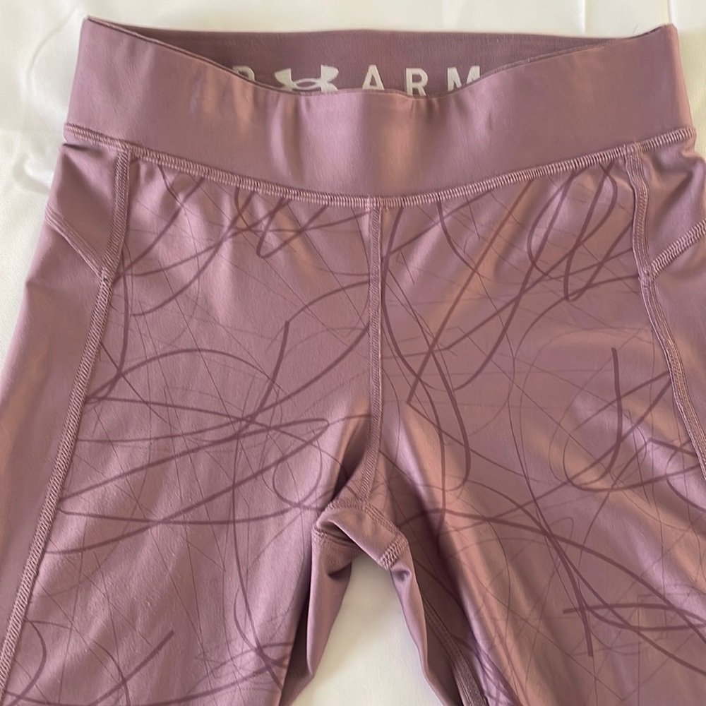 Under Armour purple compression heat gear leggings!